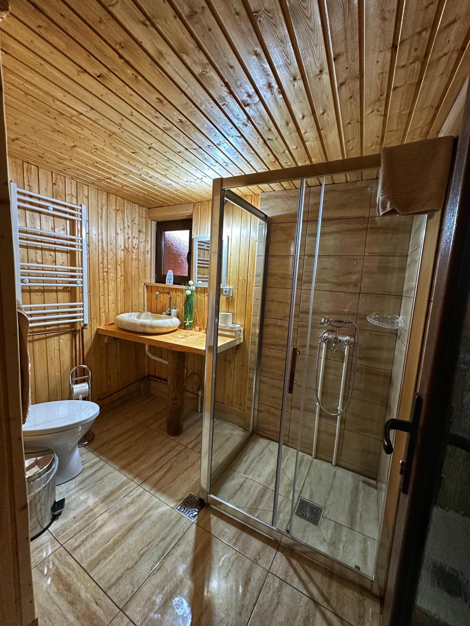 Casuta Din Stejari-Transalpina Villa Novaci-Străini Exteriör bild